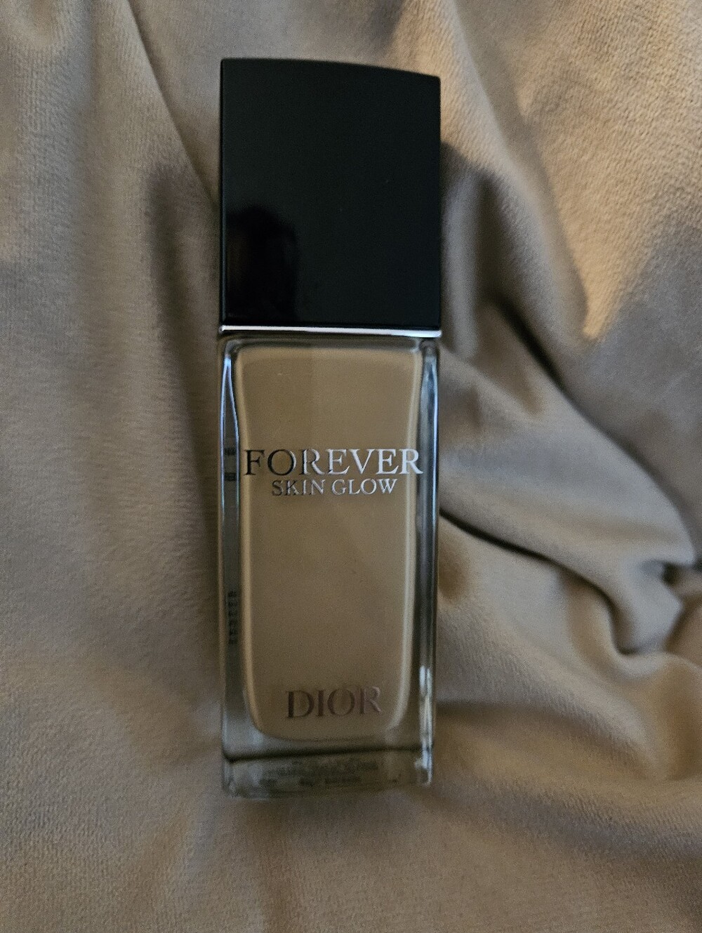 DIOR Forever Skin Glow Foundation - Shade 3WO Warm Olive